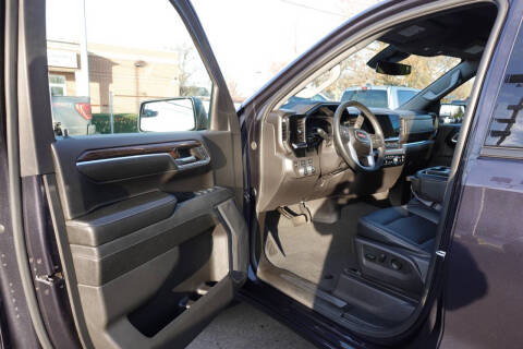 2024 GMC Sierra 1500 Elevation Standard