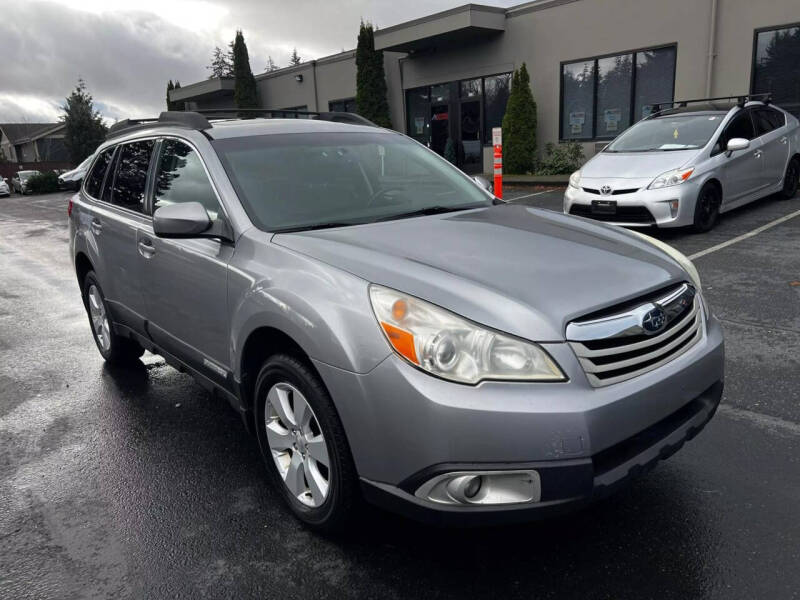 2010 Subaru Outback I Premium photo 3