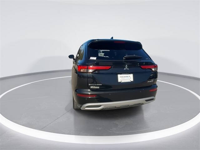 2023 Mitsubishi Outlander PHEV SE
