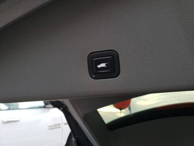 2011 Cadillac SRX Performance Collection