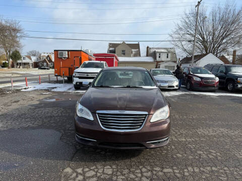 2013 Chrysler 200 for sale at PLATINUM AUTO SALES in Dearborn MI