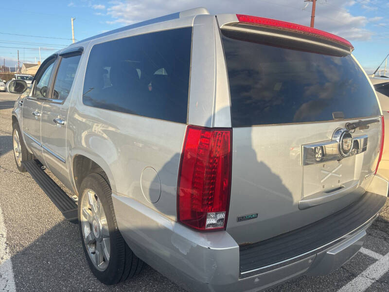 2011 Cadillac Escalade ESV Premium