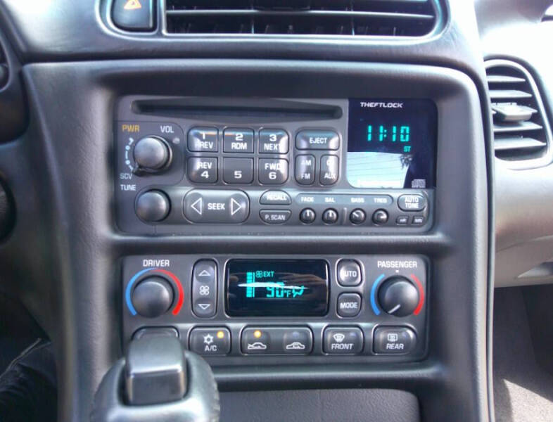 2004 Chevrolet Corvette