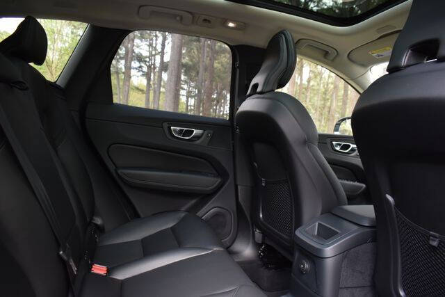 2025 Volvo XC60 T8 Plus Dark Theme