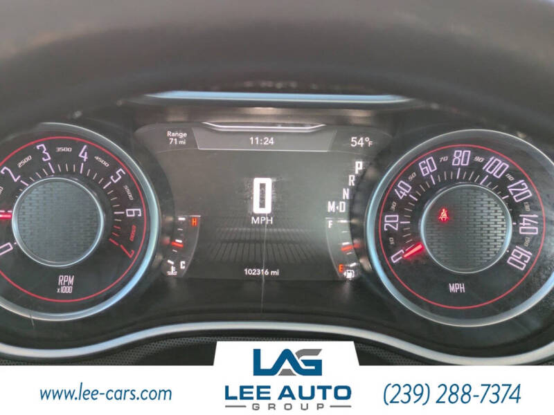 2015 Dodge Challenger SXT Plus