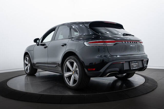 2025 Porsche Macan