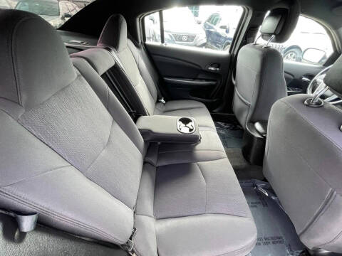 2013 Chrysler 200 Touring