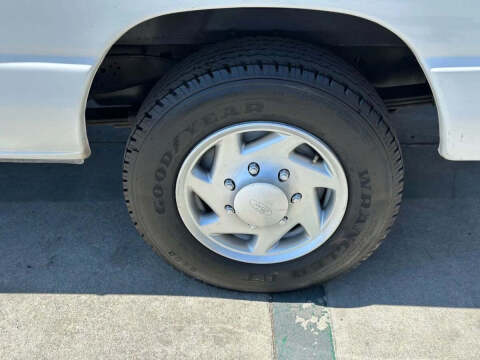 2013 Ford E-Series E-150