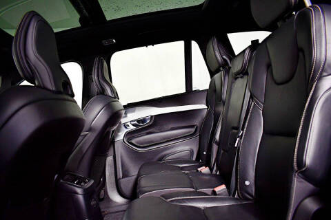 2022 Volvo XC90 Recharge T8 R-Design