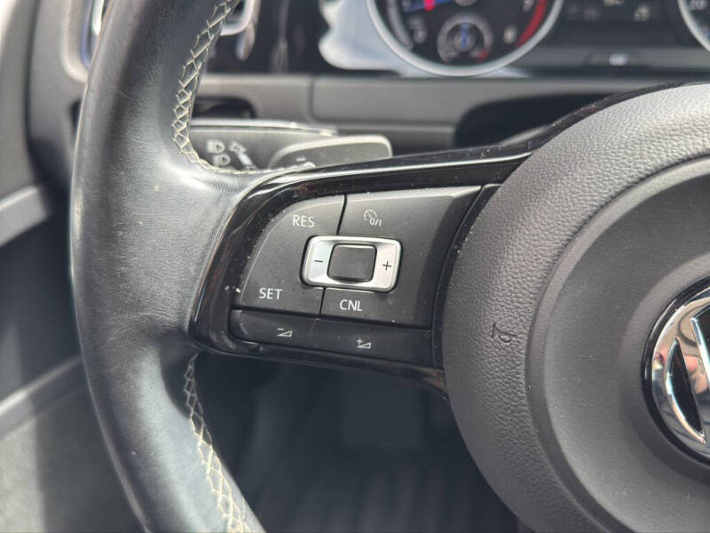 2015 Volkswagen Golf R 4Motion