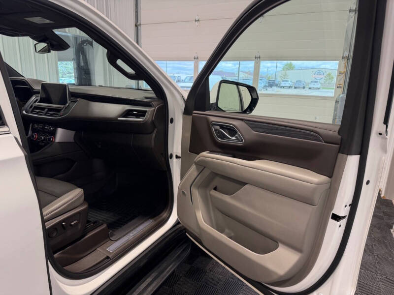 2023 GMC Yukon XL SLT