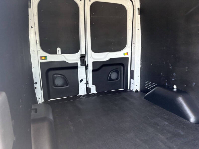 2025 Ford Transit 250