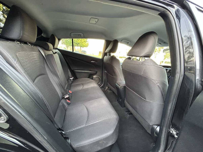 2016 Toyota Prius Three