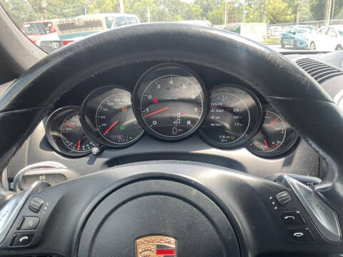 2014 Porsche Cayenne Platinum