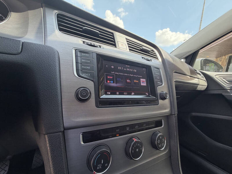 2015 Volkswagen Golf TSI S