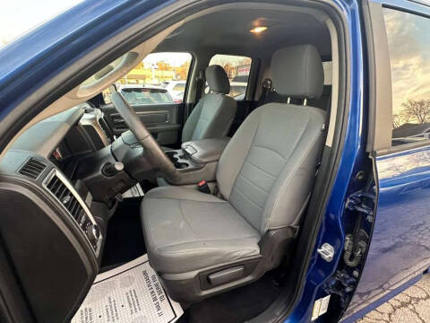 2017 RAM 1500 SLT