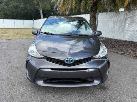 2015 Toyota Prius v Four