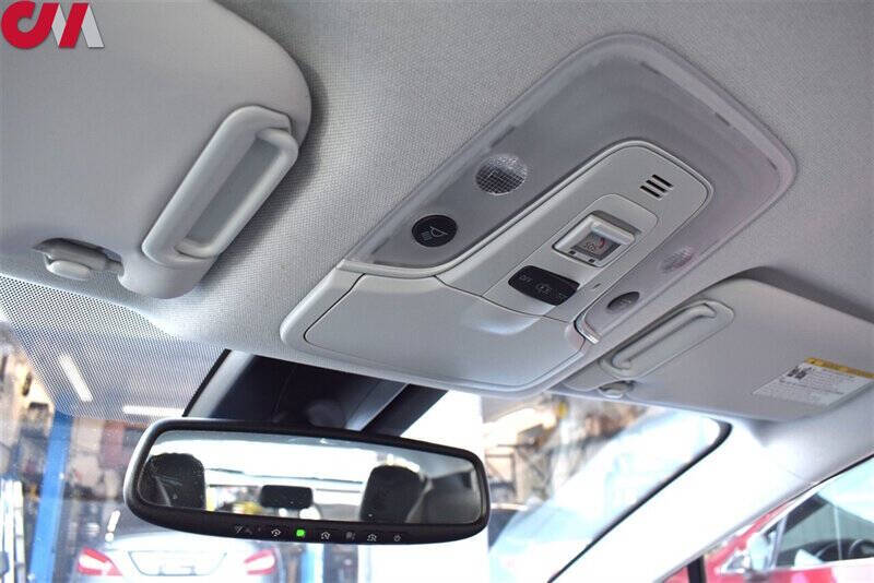 2022 Toyota Prius XLE