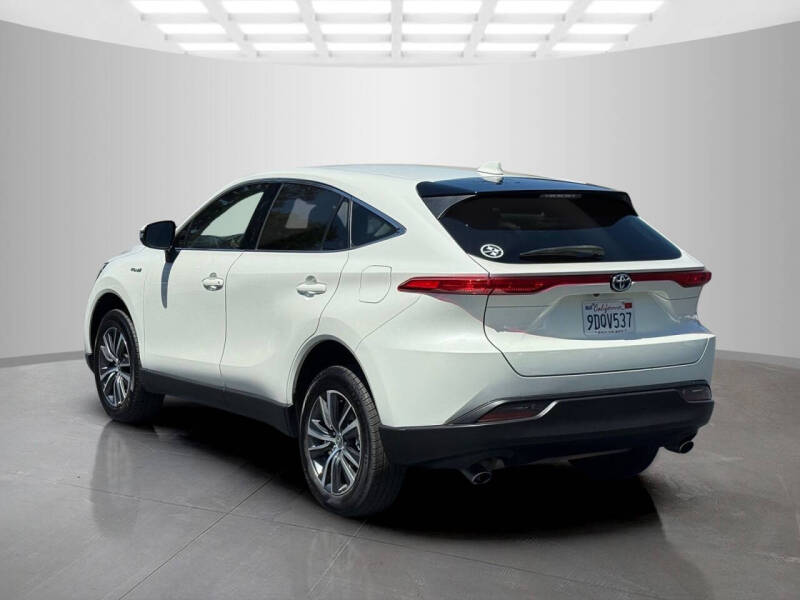 2021 Toyota Venza Limited photo 2