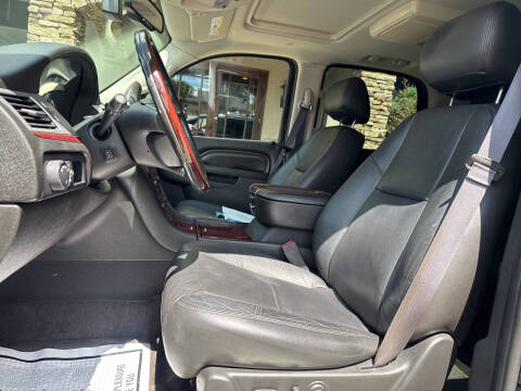 2012 Cadillac Escalade Luxury