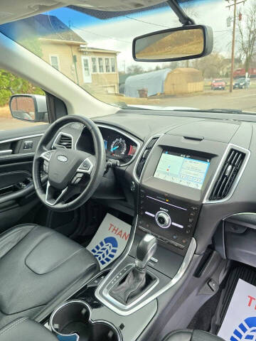 2017 Ford Edge Titanium
