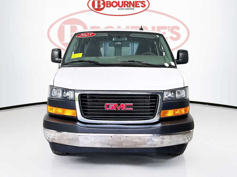 2025 GMC Savana 2500