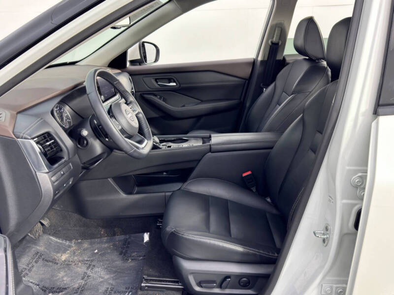 2022 Nissan Rogue SL