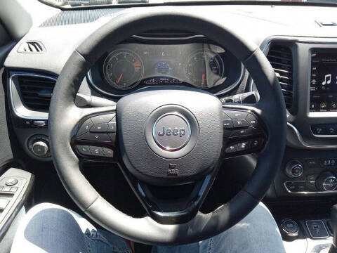 2023 Jeep Cherokee Altitude Lux