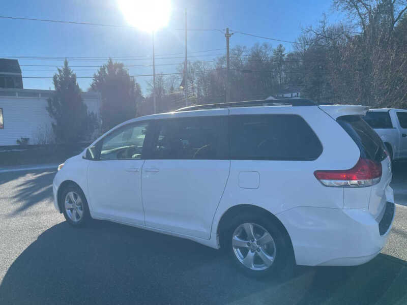 2011 Toyota Sienna