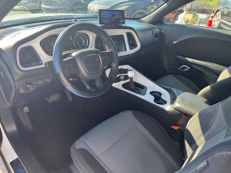 2015 Dodge Challenger SXT