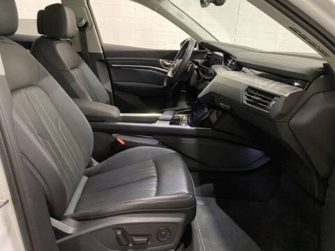 2024 Audi Q8 e-tron quattro Premium Plus