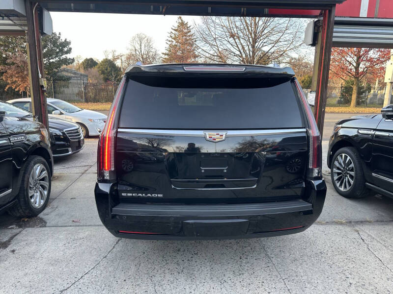 2020 Cadillac Escalade ESV Luxury