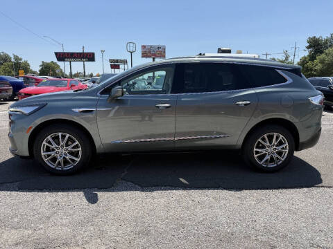 2023 Buick Enclave Essence