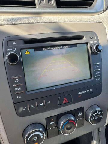 2017 Chevrolet Traverse LS