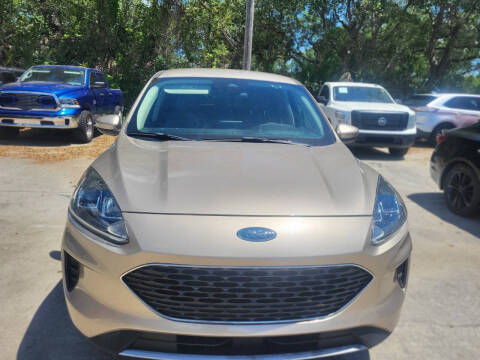 2020 Ford Escape SE