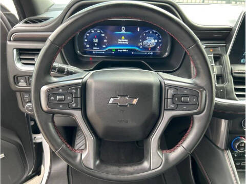 2023 Chevrolet Suburban RST