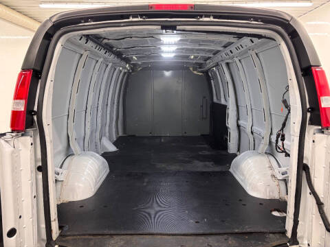 2023 Chevrolet Express 3500