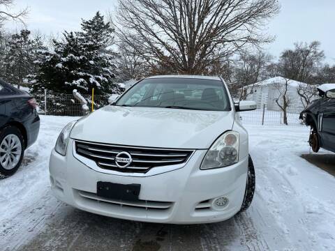 2010 Nissan Altima for sale at 3M AUTO GROUP in Elkhart IN
