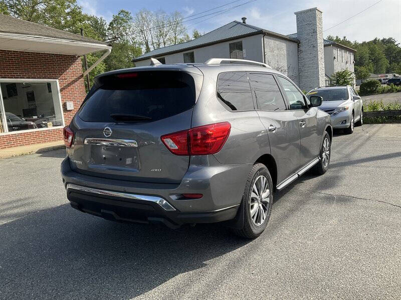 2019 Nissan Pathfinder S