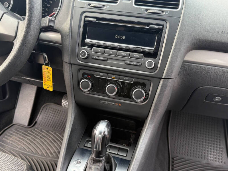 2014 Volkswagen Golf 2.5L PZEV