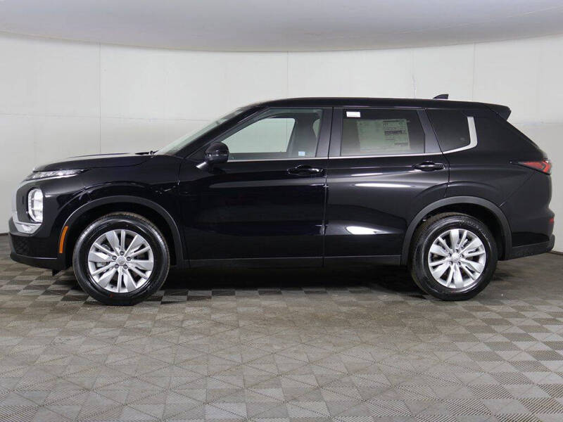 2026 Mitsubishi Outlander ES