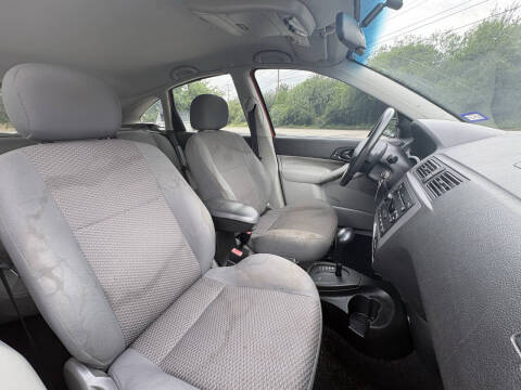 2005 Ford Focus ZX5 SE