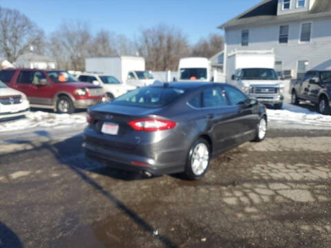 2015 Ford Fusion SE
