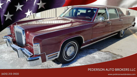 1977 Lincoln Town Car for sale at Pederson's Classics in Sioux Falls SD