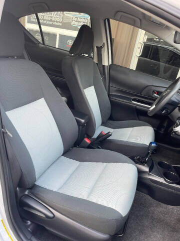 2017 Toyota Prius c Two