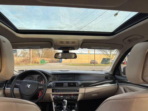 2012 BMW 5 Series 528i