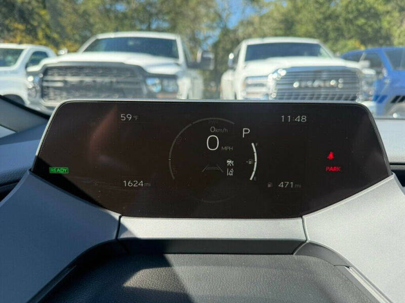 2025 Toyota Prius LE