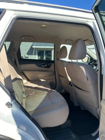 2017 Nissan Rogue SV