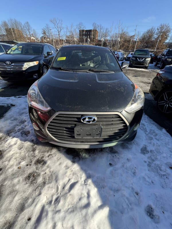 2016 Hyundai Veloster Rally Edition's photo