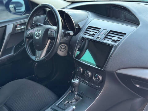 2013 Mazda MAZDA3 i Touring